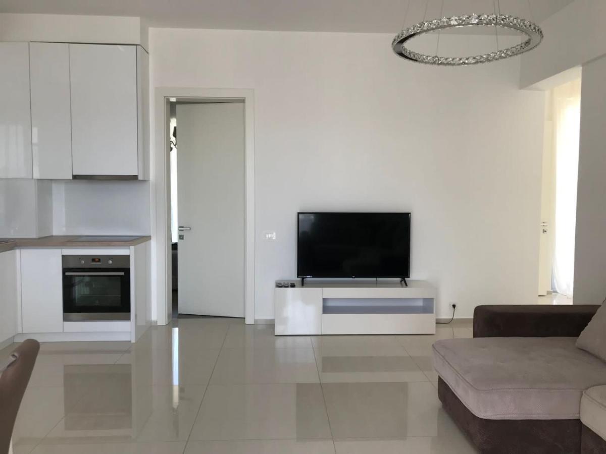 Montesun Apartments Bečići Boreti Extérieur photo