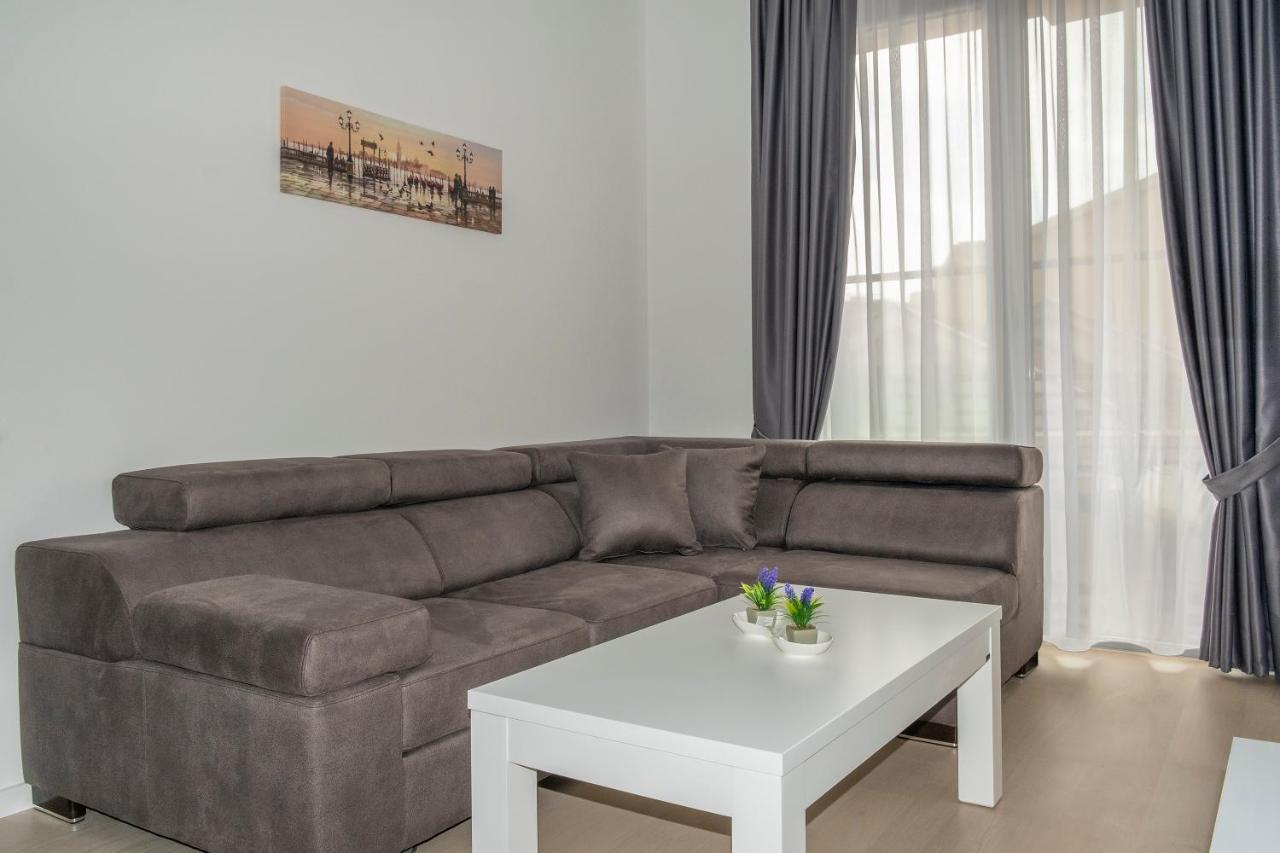 Montesun Apartments Bečići Boreti Extérieur photo
