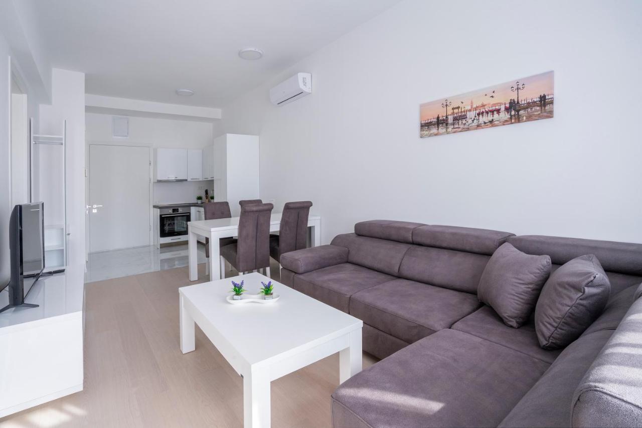 Montesun Apartments Bečići Boreti Extérieur photo